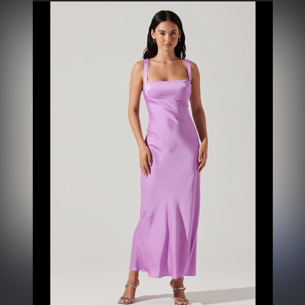 Astr Lavender Midi Dress